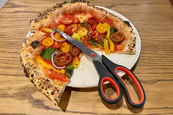 pizza scissors