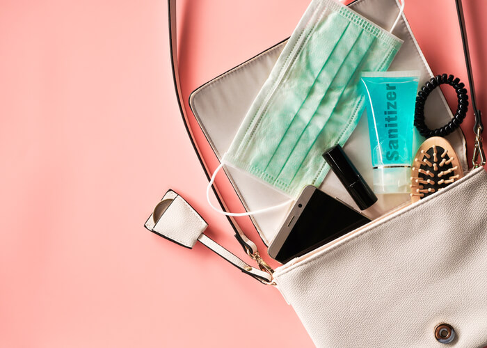 10 Essentials You Should Carry In Your Handbag