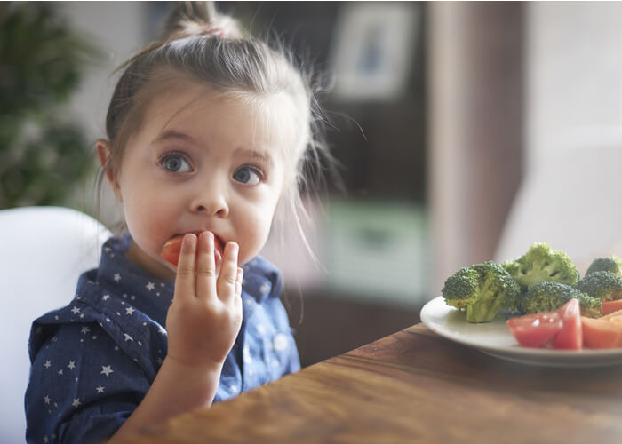 10 Ways to Make Your Kid Eat Better