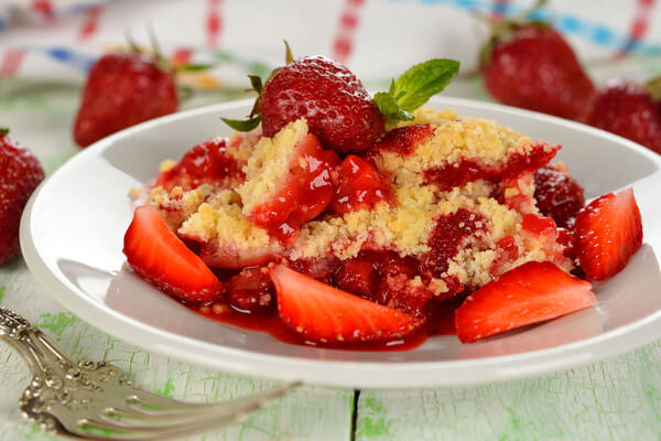 strawberry crumble